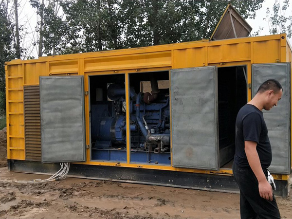 扎赉诺尔进行柴油发电机组电瓶容量测试时,有哪些注意事项?